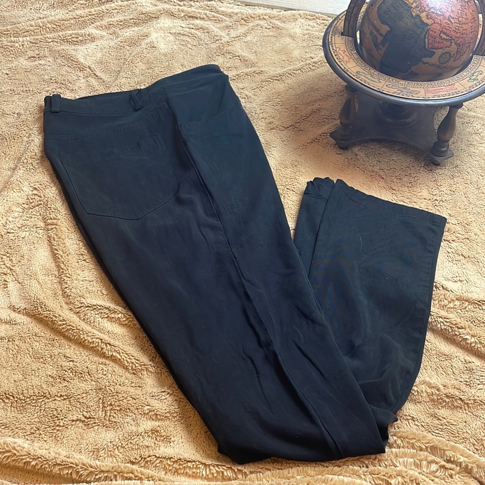 Woman’s Black Aros Pants Size Medium!